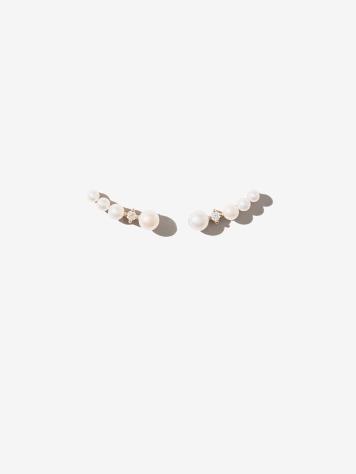 Sea of Beauty. Baby Marquis with Pearl Earrings - 图片 1